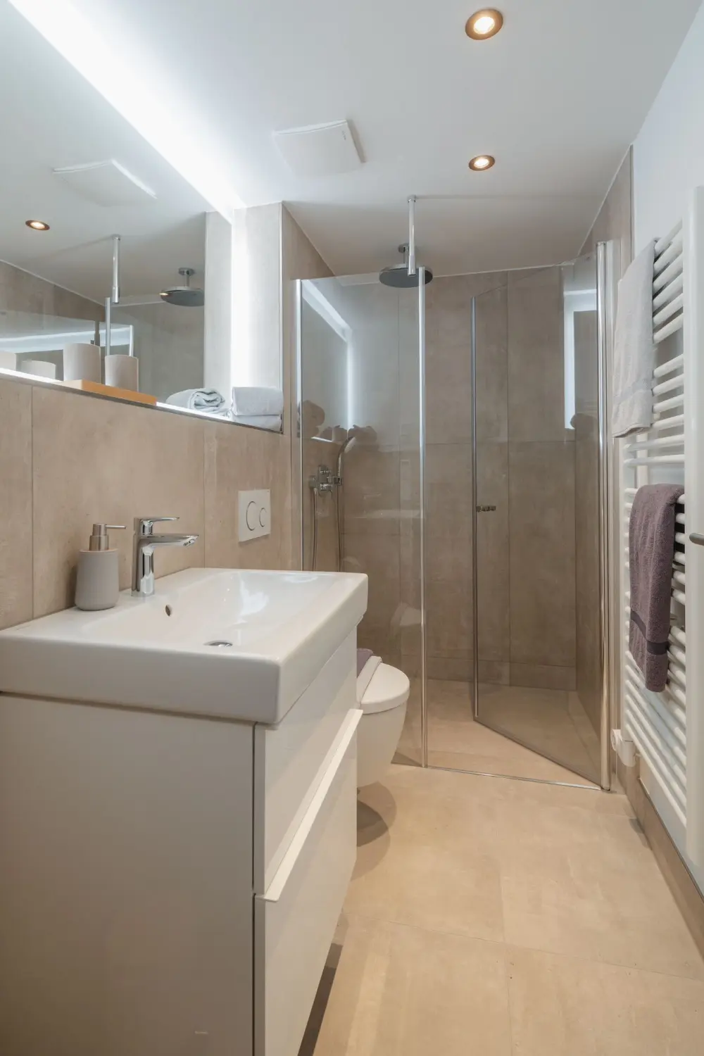 Wohnung Inselschatz Badezimmer von Vermietservice Ilyes