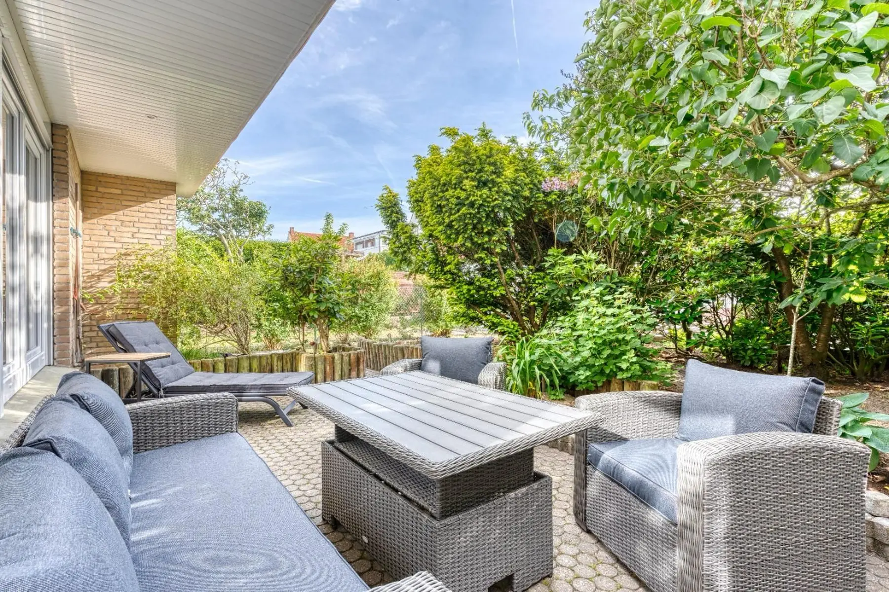 Wohnung E-24 Terrasse von Vermietservice Ilyes