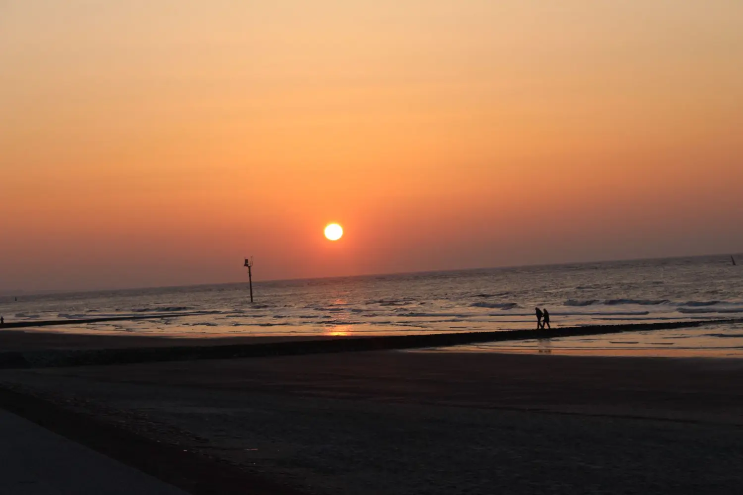 Wohnung Inselschatz Sonnenuntergang am Strand von Vermietservice Ilyes